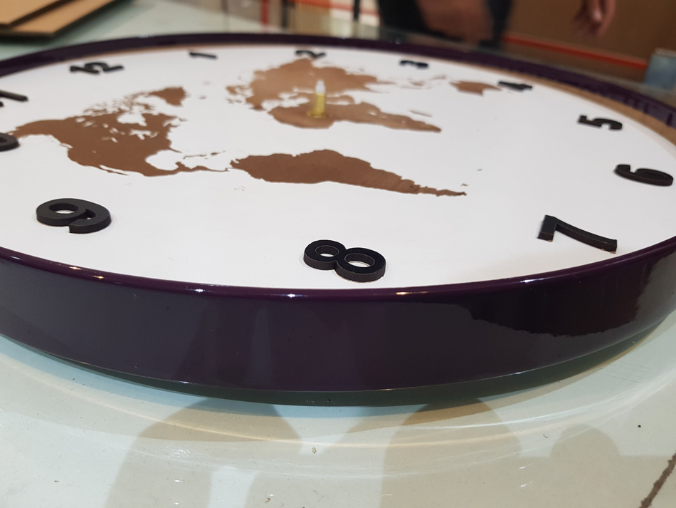 ساعت دیواری نقشه جهان با تنوع سایزبندی - Image 3