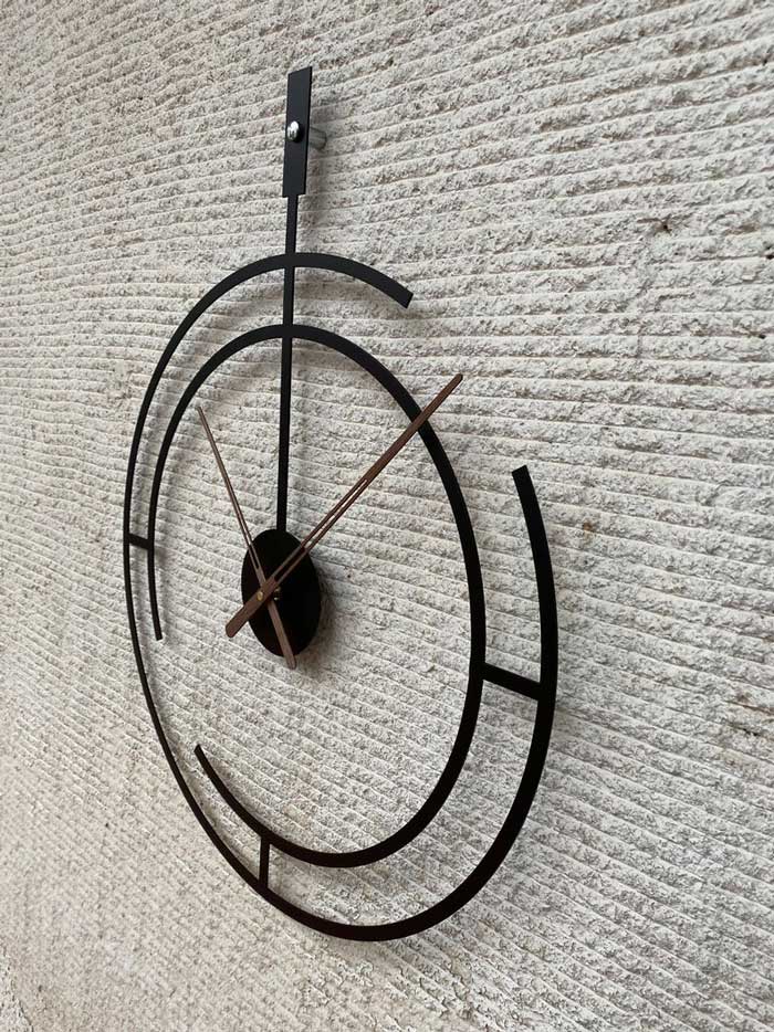 ساعت دیواری با طرح مدرن مینیمالیستی 2022