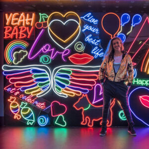 neon4.jpg نئون سیلیکونی یا ال ای دی نئون مزایای استفاده از آن