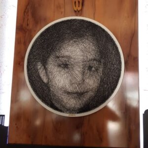 photo9850738889.jpg تابلو نخ و میخ سفارشی چهره با سایزبندی 60 و 80 و 100