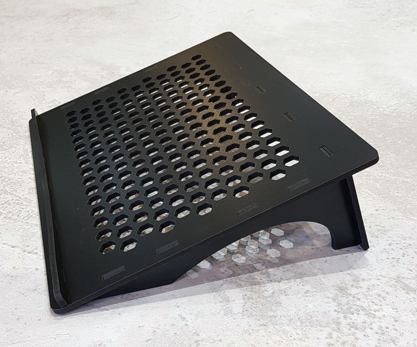 زیر لپ تاپ (پایه نگه دارنده لپ تاپ) جنس چوبی (MDF) با طرح چشم نواز - Image 4