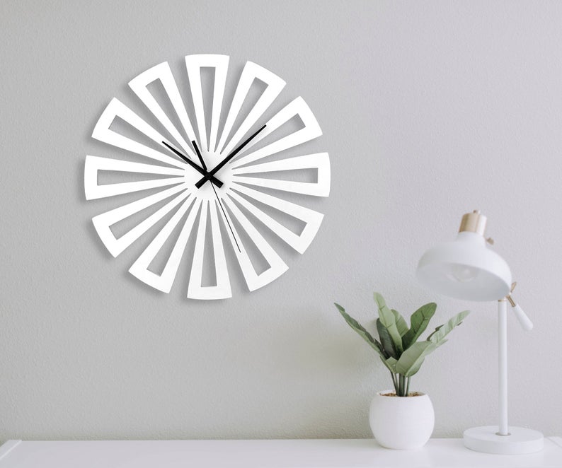 ساعت دیواری مدل چرخی چوبی در سه رنگ مختلف - Image 4