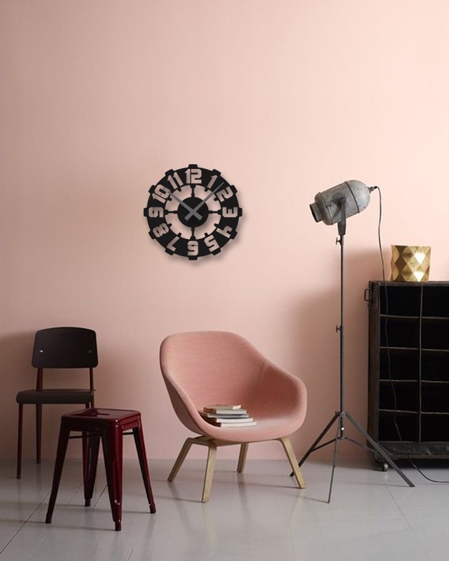 ساعت دیواری رنگ مشکی لوکس با طرح اعداد بزرگ - Image 2